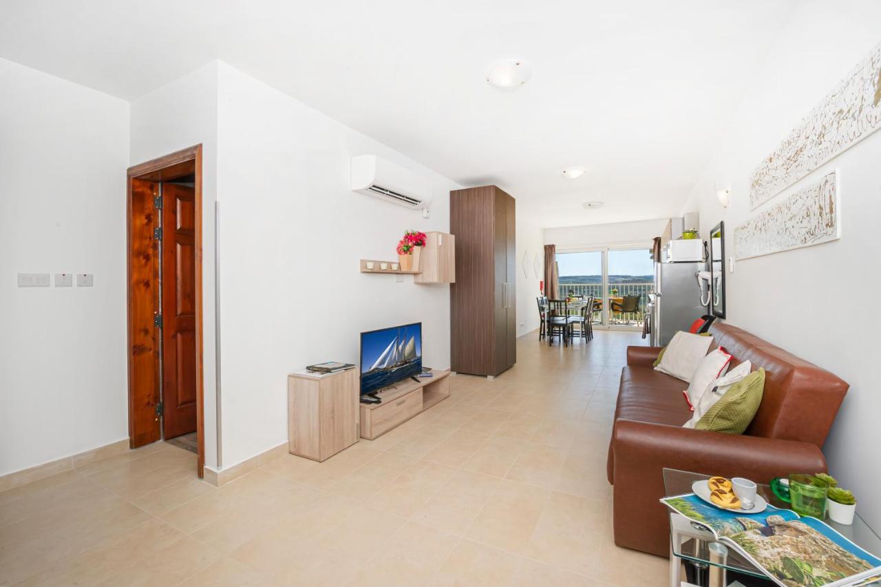 Summer Breeze Apartment With Panoramic Terrace - By Getawaysmalta Mellieħa Zewnętrze zdjęcie